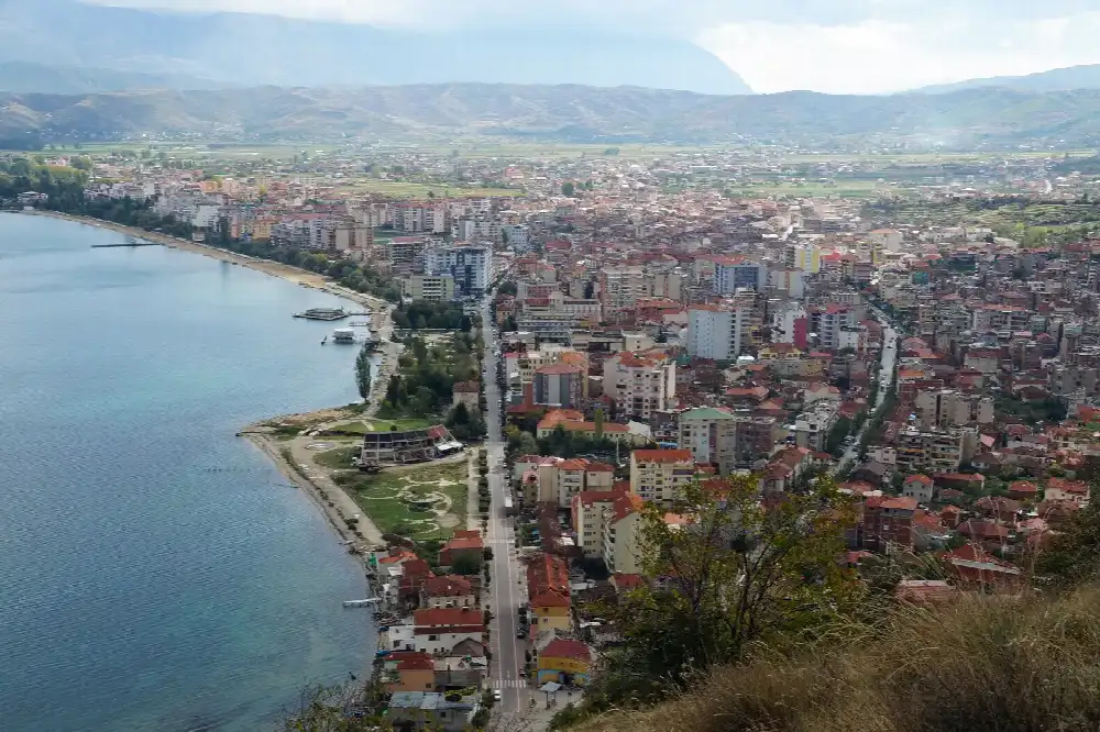Rruga 5 Maji, Tirana